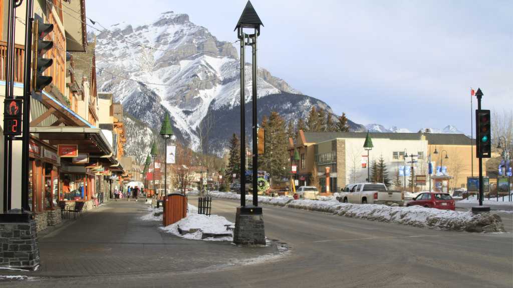 from-to-banff-group-lake-tours-private-shuttle-bus-ride-transfer